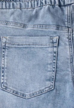 Straight Legs jeans
