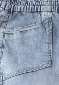 Straight Legs jeans