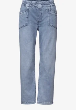Straight Legs jeans