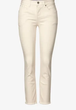 Straight Legs jeans