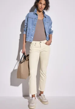 Straight Legs jeans