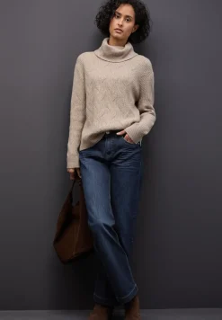 Straight Legs jeans