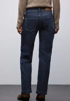 Straight Legs jeans