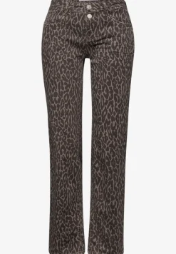 Straight Legs jeans