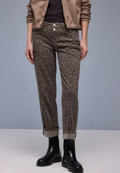 Straight Legs jeans