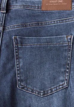 Straight Legs jeans
