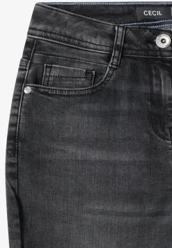 Straight Legs jeans