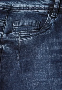 Straight Legs jeans