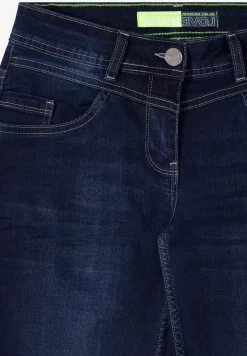 Straight Legs jeans