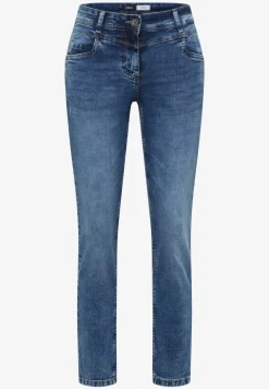 Straight Legs jeans