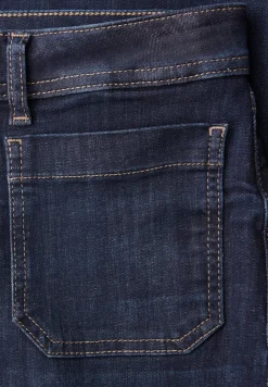 Straight Legs jeans