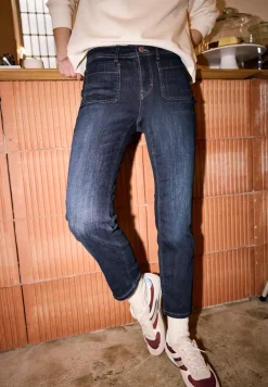 Straight Legs jeans