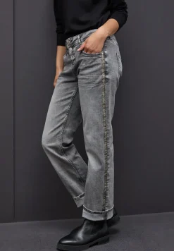 Straight Legs jeans