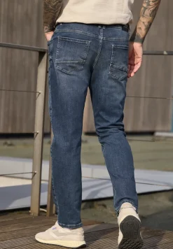 Straight Legs jeans in regular fit