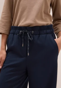 Straight Legs