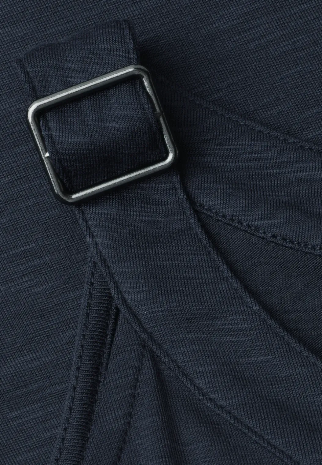 Top met V-hals en decoratief detail