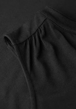 Tricot top met gespleten hals