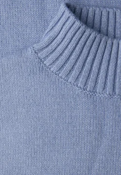 Trui met tape details