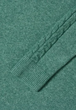 Trui met gebreid detail