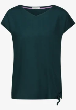 T-shirt blouse
