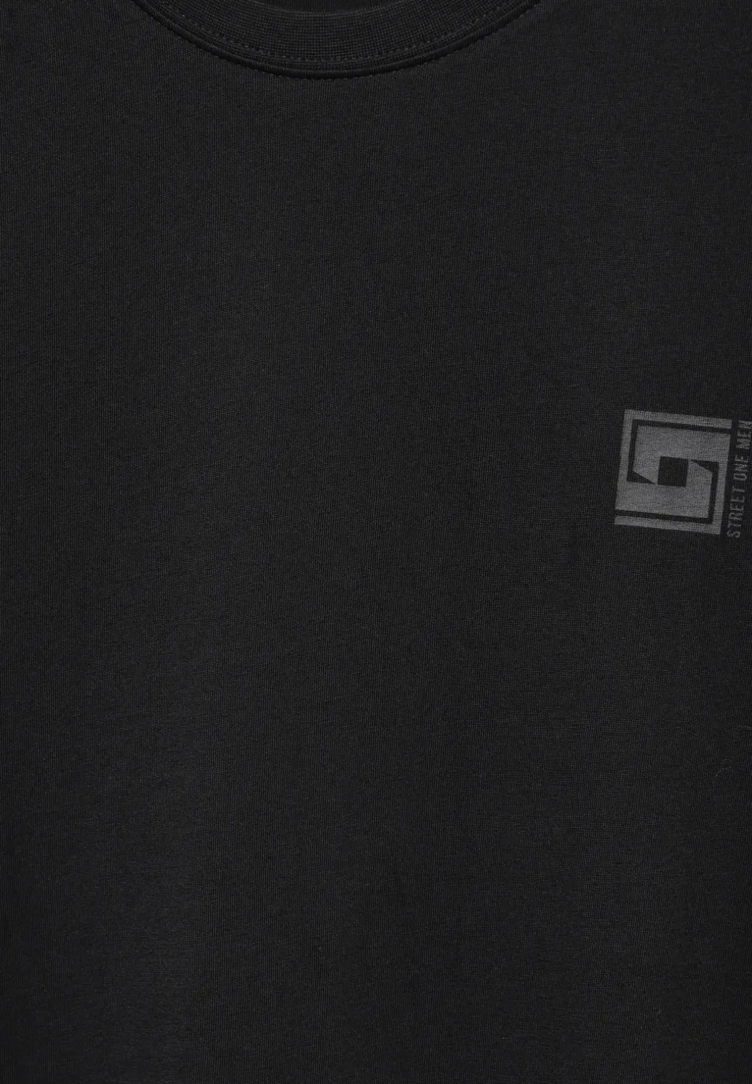T-shirt met artwork op de borst