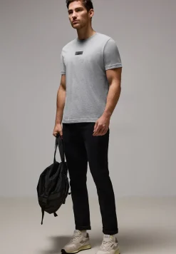 T-shirt met kleine opdruk