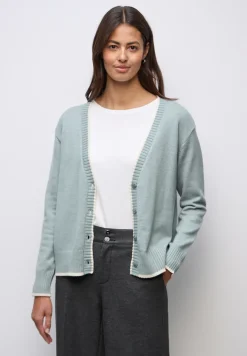 Vest met contrasterende details