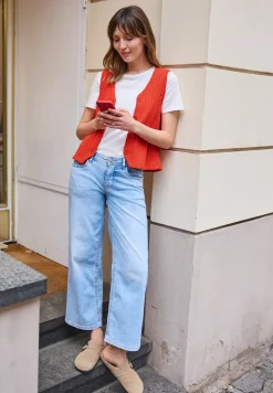 Vest met V-hals en knoopsluiting