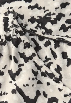 V-hals blouse met tape