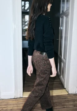 Wide Leg Leo Jeans