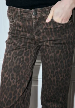 Wide Leg Leo Jeans