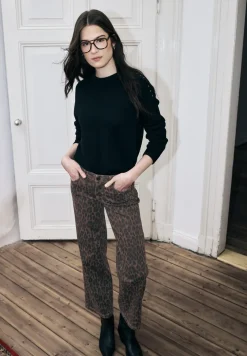 Wide Leg Leo Jeans