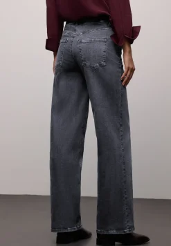 Wide Legs Jeans